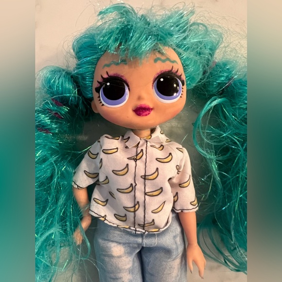 LOL Surprise! OMG Winter Disco Cosmic Nova 9" MGA 2019 Teal Hair Fashion Doll - Picture 3 of 4